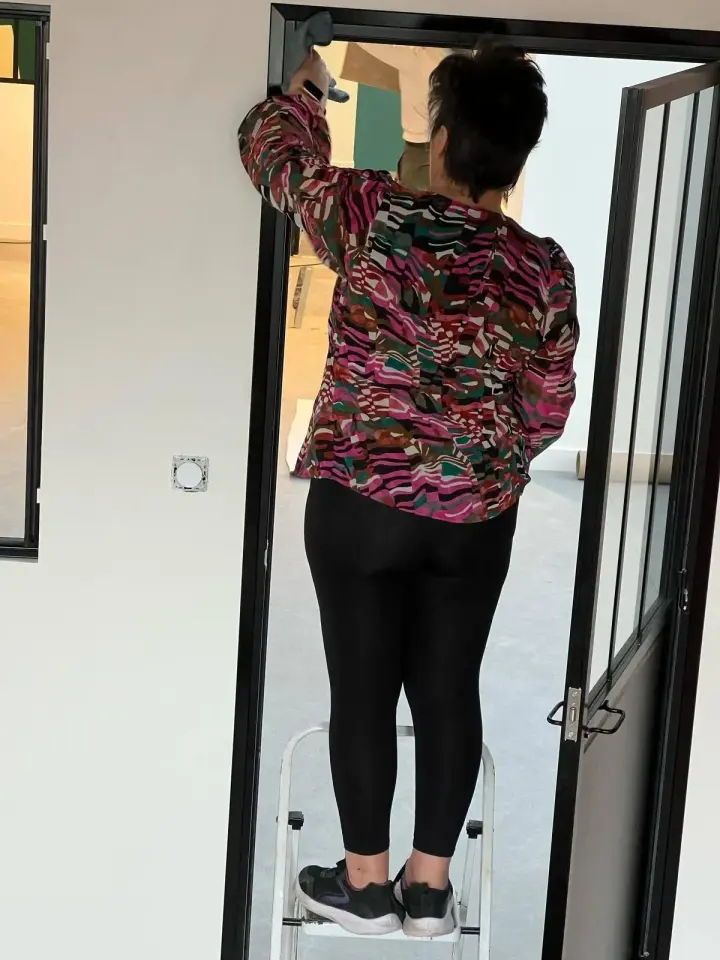 Encadrement d'une porte vitrée